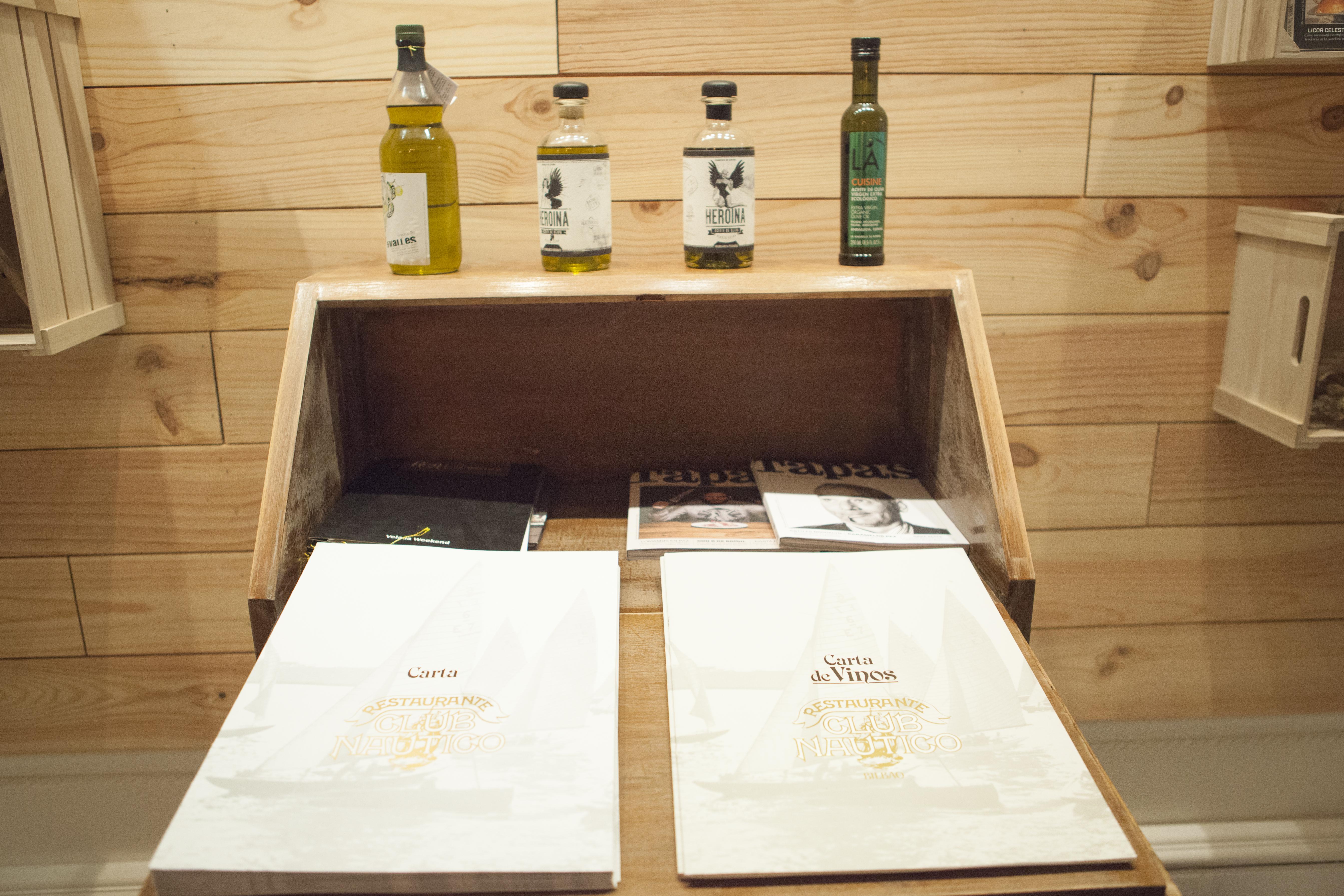 호텔 로페스 데 하로 빌바오 외부 사진 Olive oil tasting
